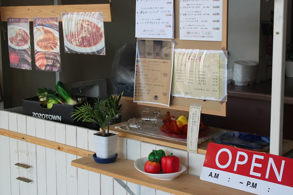 NOCプラザ内喫茶店カフェクローバー